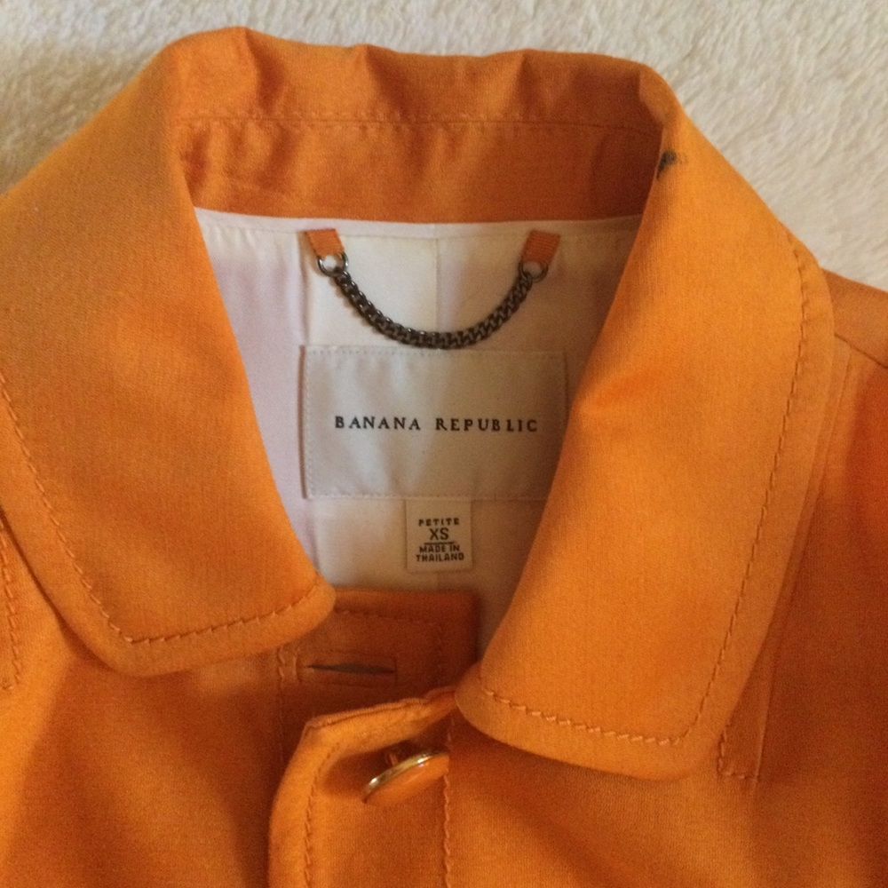 Gorgeous Glowing Banana Republic Theater Coat ✨💕